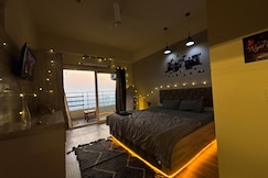 The Night Room, Greater Noida