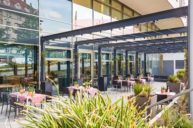 Park Inn by Radisson Stuttgart - Tap to explore photos