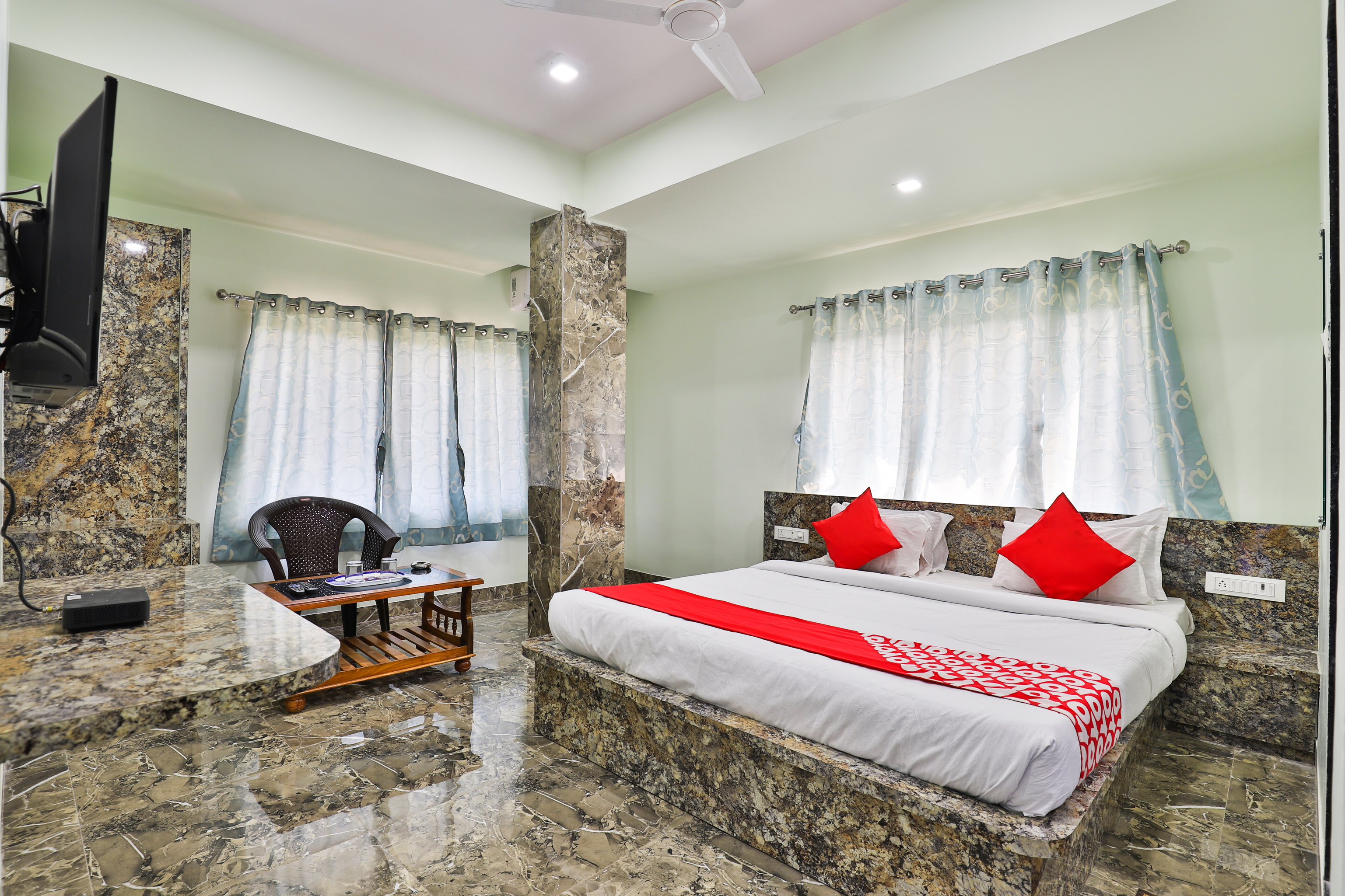 Silver Sands Beach Resort Daman INR 525 OFF   3  5  0  0   Deal Hotel