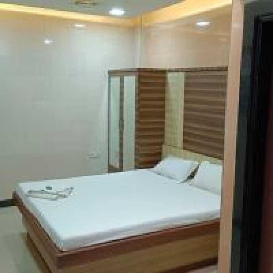 Hotel Parth 3
