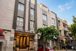 Hotel Grand In Near 2 Min From Vaishali Metro Station, Ghaziabad