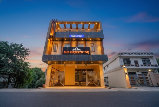 FabHotel The Taj Majestic
