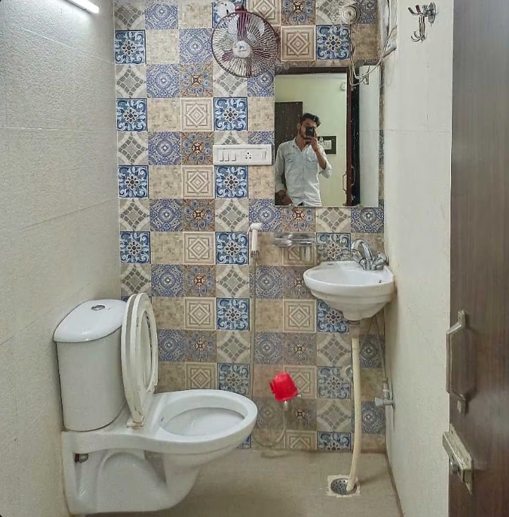 Hotel Atithi Niwas - Tap to explore photos