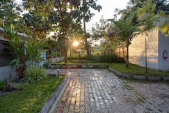 Hide and Teak, Kanakapura