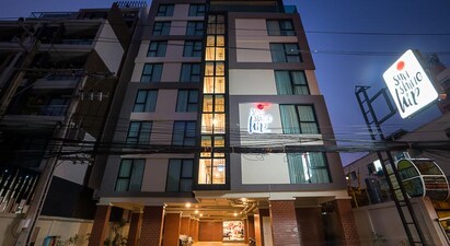 Sunshine Hip Hotel