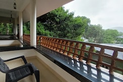 Hornbill Homestay- Rooms (Deluxe Room), Thekkady