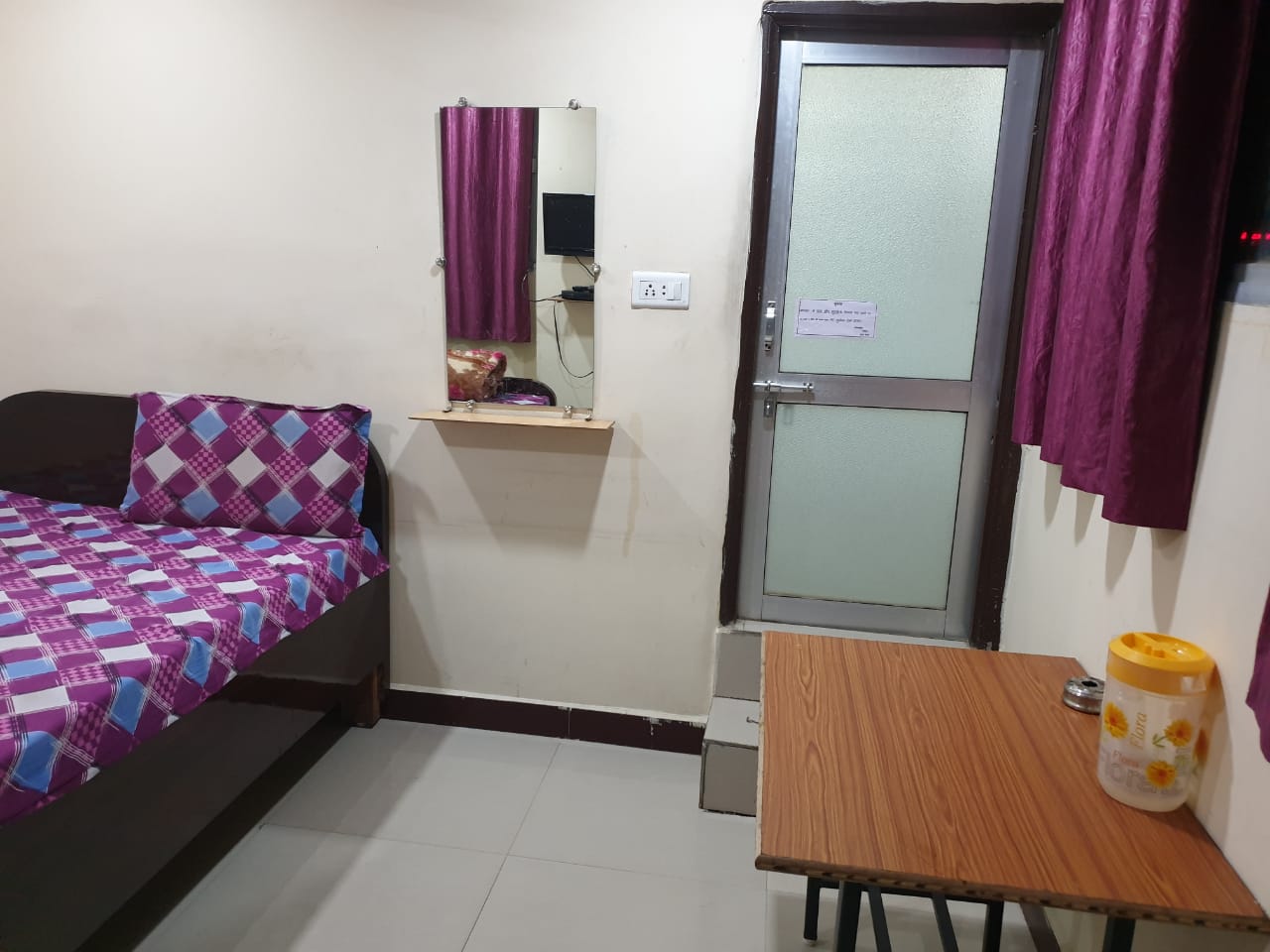 Shri Hotel Aishwary - Tap to explore photos