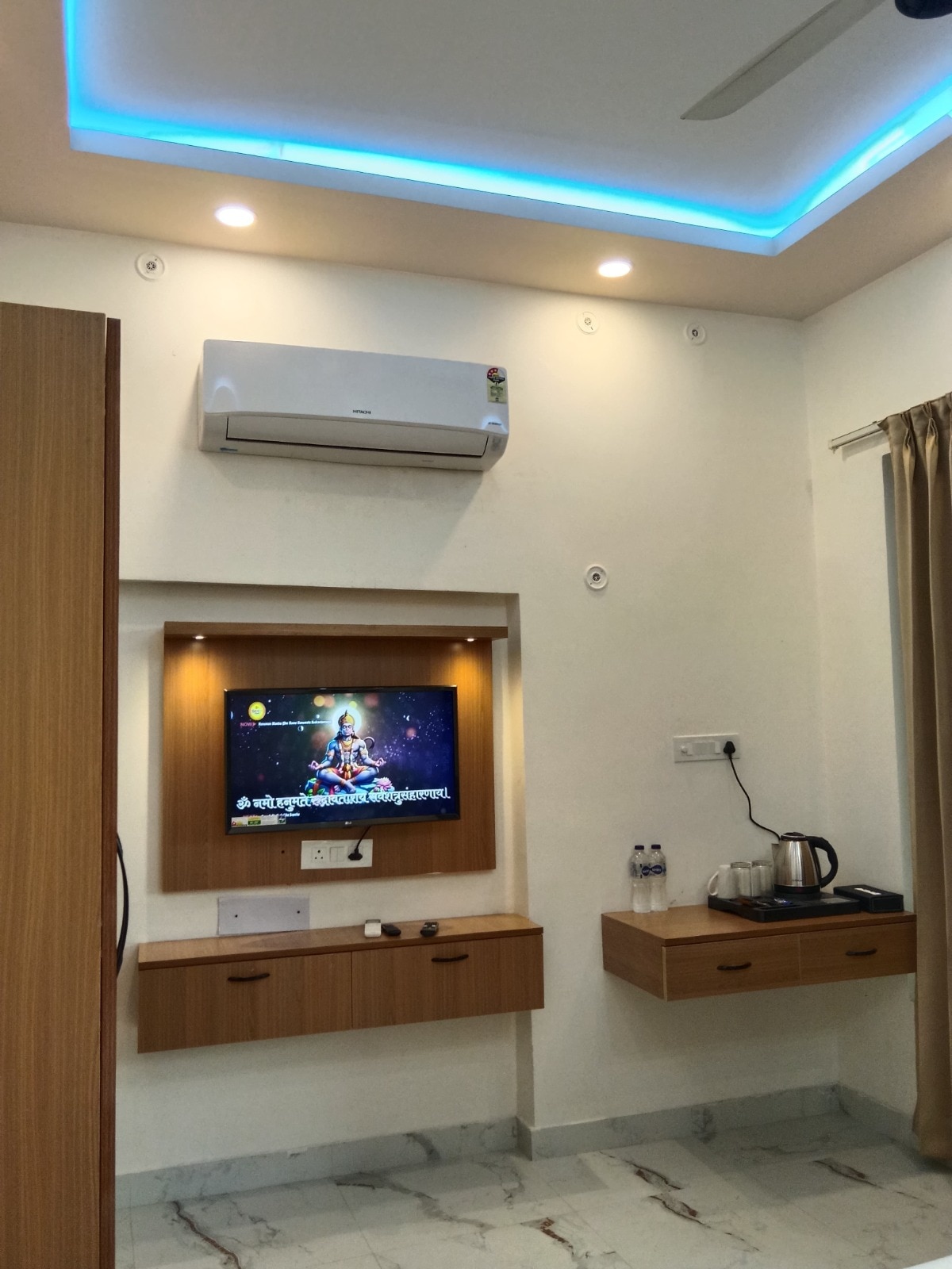 Hotel Maa Vaishno Ayodhya - Tap to explore photos
