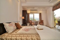 Above Rajpur Private penthouse for 2, Dehradun