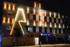 HOTEL OM, Betul