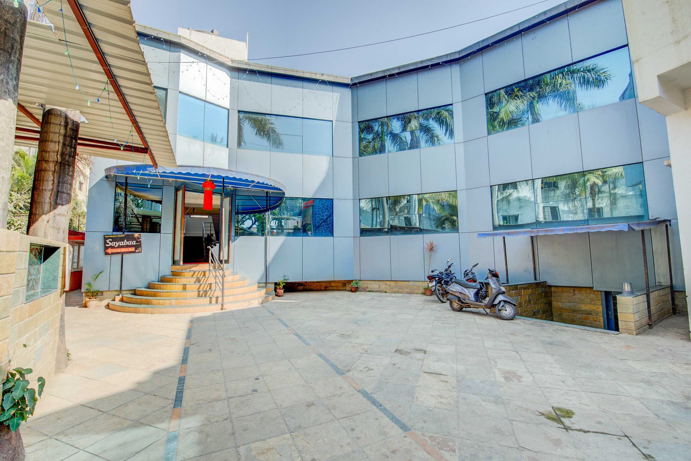 OYO 810012 SaiBa Residency - Tap to explore photos