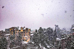 Hotel Ambika Bliss Manali, Manali