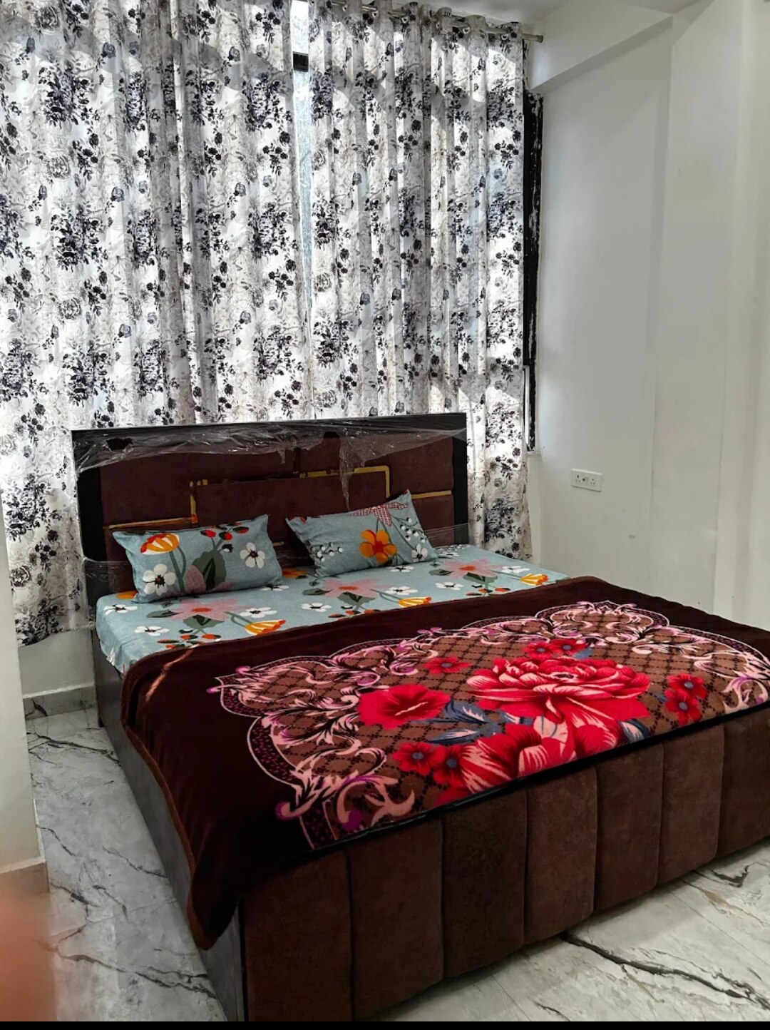Shri prabhu dham hotel - Tap to explore photos