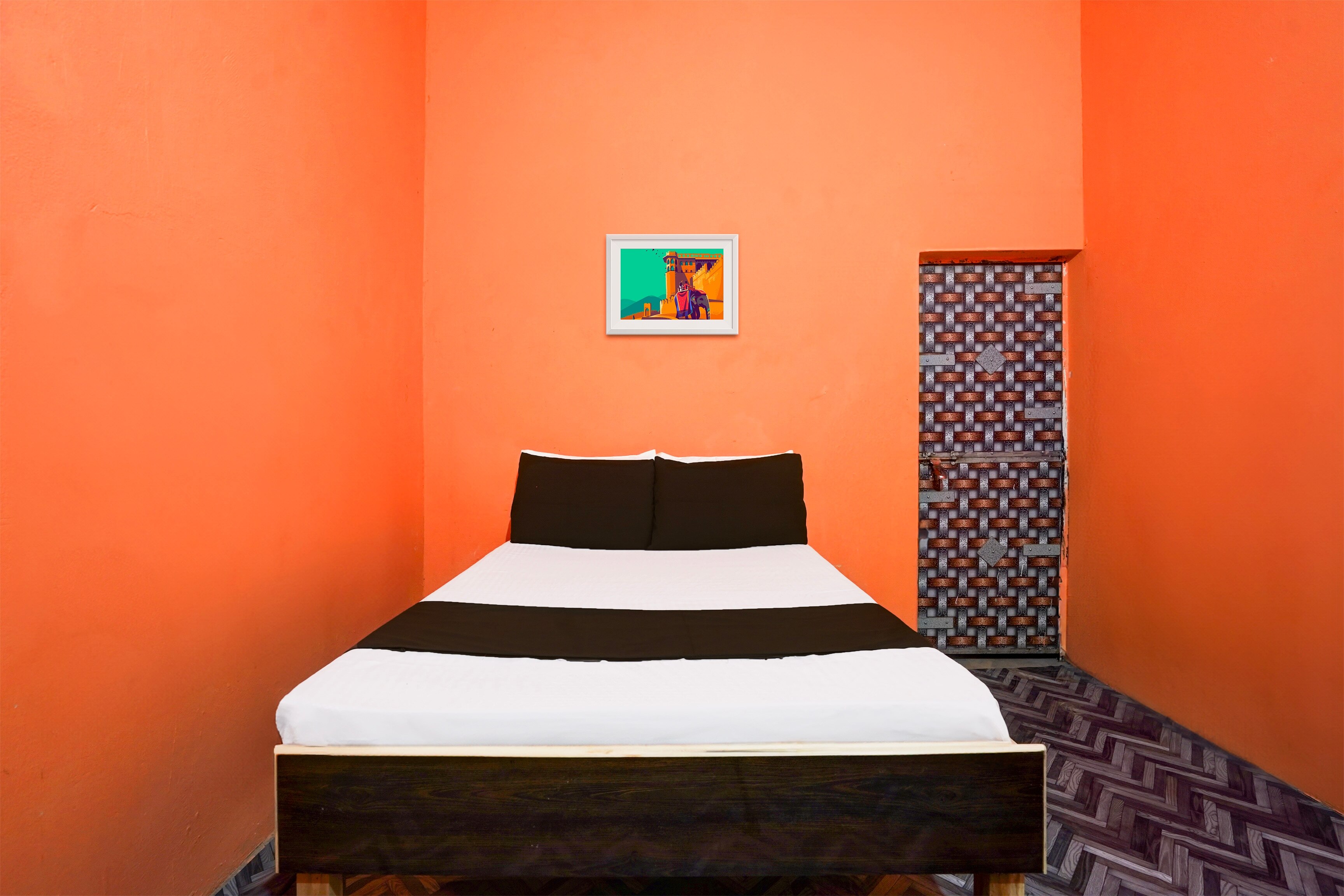 SPOT ON Tyagi Restaurant And Rooms - Tap to explore photos