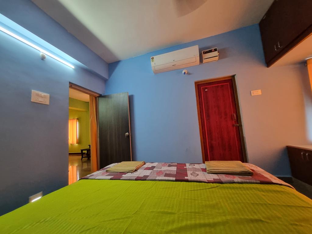 Aditya Home Stay 402 (an abode of hospitality) - Tap to explore photos