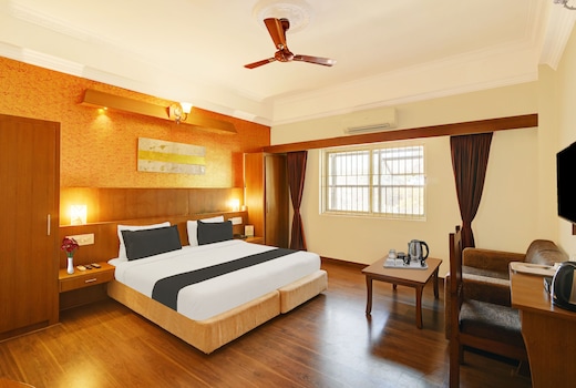 Super Townhouse Oak City Center Kushal Nagar