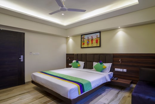 Treebo Pink City Grand