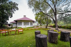 Arivikkad Private British Tea Bungalow Munnar by VOYE HOMES, Munnar