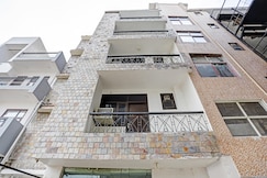 Super Collection O Agniv Residency Near Saket Metro, Delhi