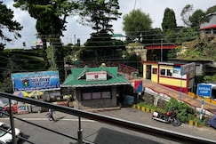 Pratha ||Entire 2 BHK Apartment With Kitchen, Darjeeling