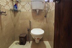 Beachfront Bliss The Sandy Suite l Sea view, Mumbai