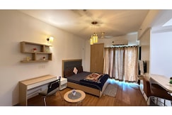 The Cozy Stay | Entire 1BHK Apartment Sec 168 Golden Palms, Noida