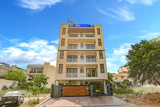 FabHotel Starlight Sanctuary