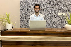 Hotel O Blue Palace, Ayodhya