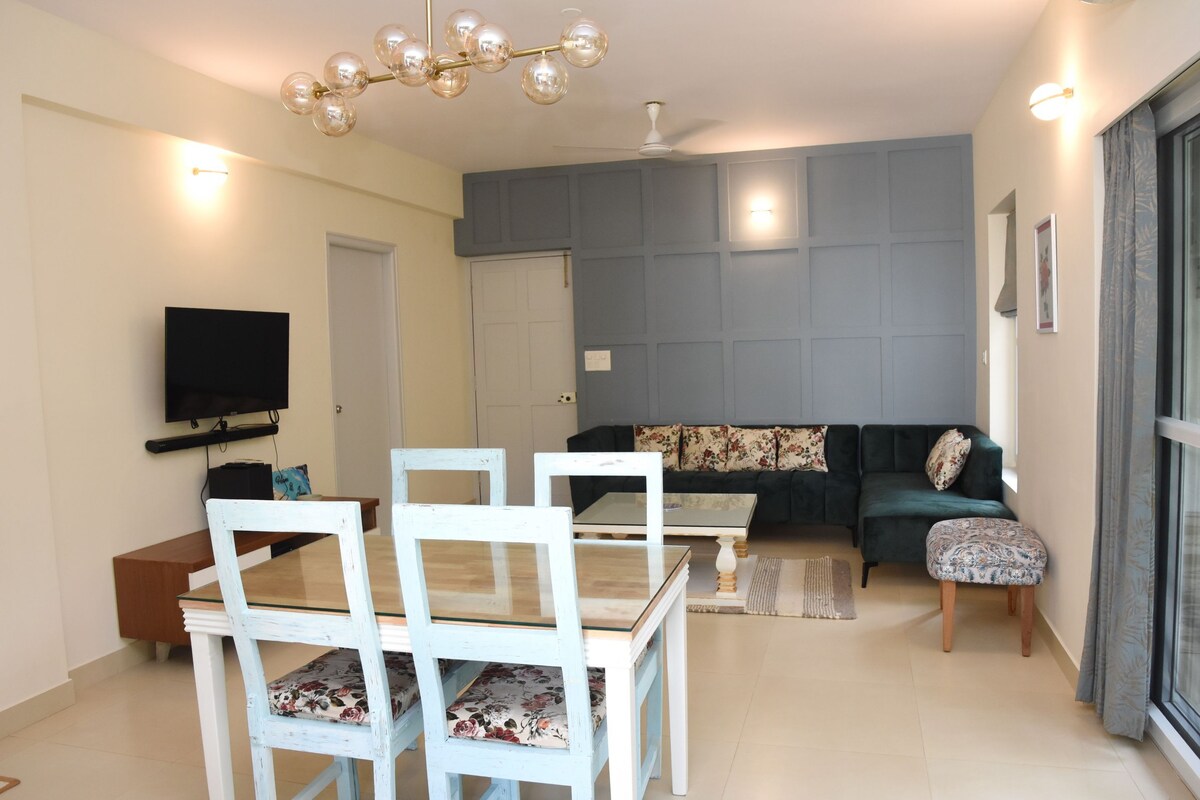 Casa Cenica - 2bhk furnished apt, Arpora pool view - Tap to explore photos