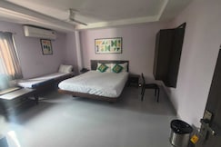 Hotel O Eswar Grand Residency, चेन्नई