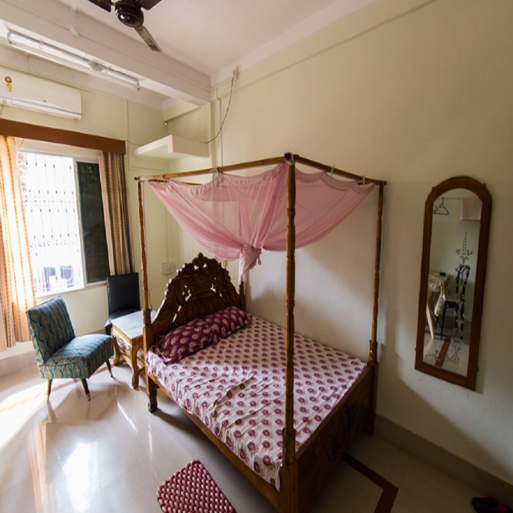 Rajlaxmi Guest House - Tap to explore photos