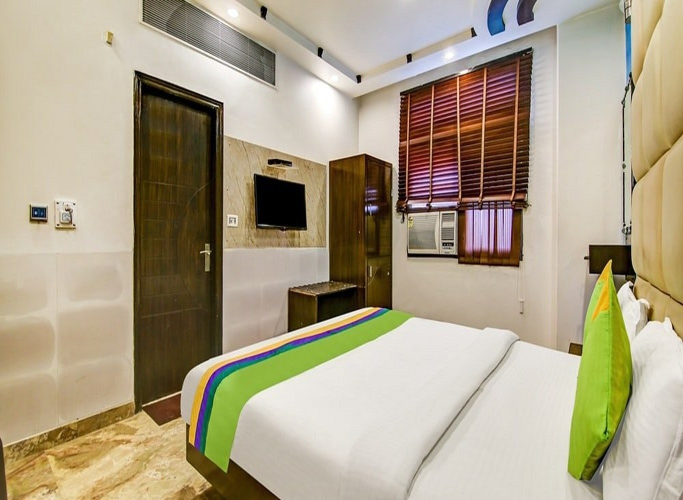 Hotel Sehej Inn - Tap to explore photos
