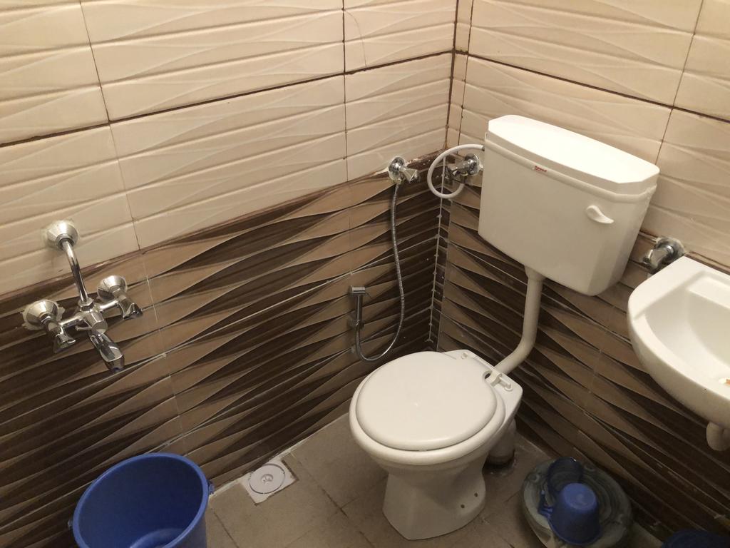 Satyam Hotel And Guest House - Tap to explore photos