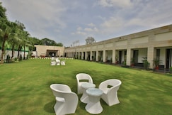 Jhansi Hotel, Kolaras