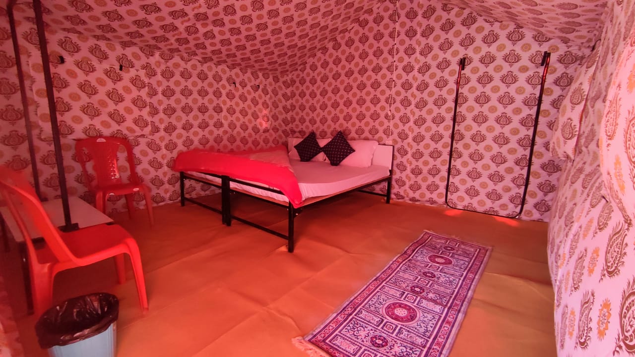 Eco Camps - Tap to explore photos