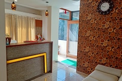 Hotel Silver Oak, Anand