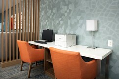 Holiday Inn Express Hotel & Suites Knoxville-Clinton, Campbell, Tennessee