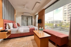 Hotel Cozzy Palace, Surat