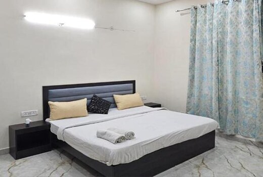 FabHotel Winsome Inn