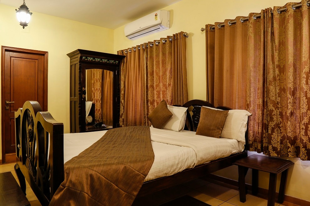 The Colonial Manek Manor, Mount Abu - Tap to explore photos