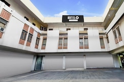 Super Hotel O Lakdikapul Near Birla Mandir, Hyderabad