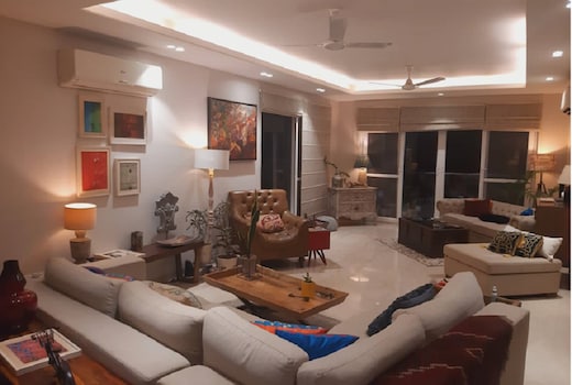 Luxurious serviced apartment in South delhi. By Maple key stays