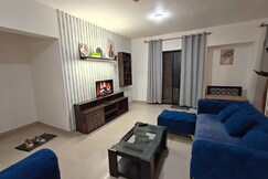 Bamboo Stays - 1BHK AC Suite with Kitchen at Hi St, Pune