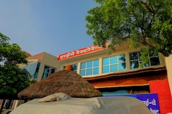 HOTEL O SK GRAND, Bahraich