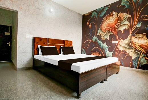 Hotel O EB Hotel