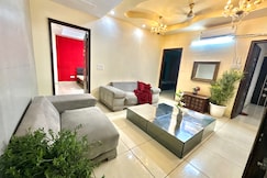 3 BHK entire floor on main road, Gurgaon