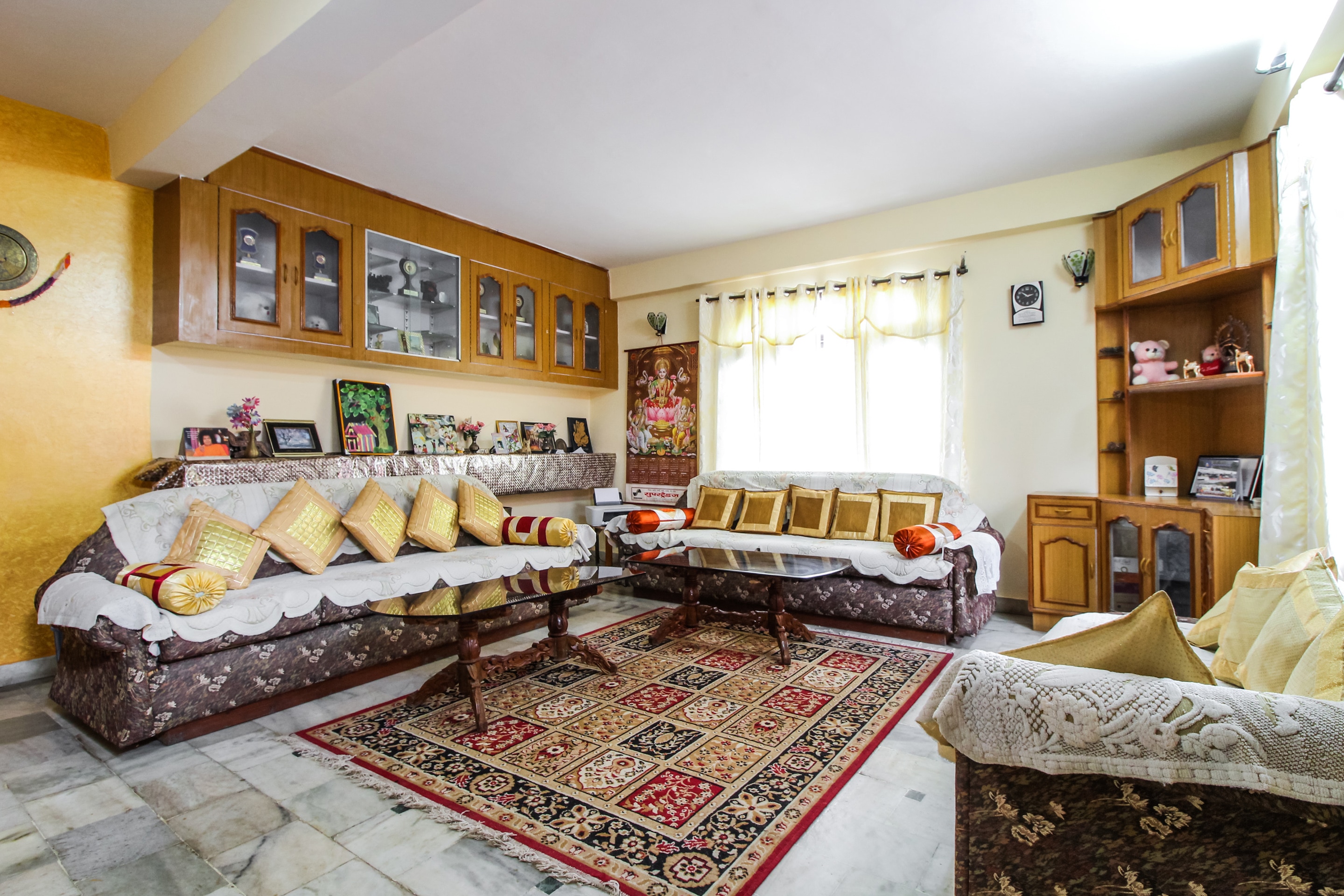 CITY VIEW SHIMLA Home Stay - Tap to explore photos