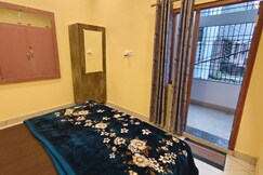 Sudarshan Home Stay, Varanasi