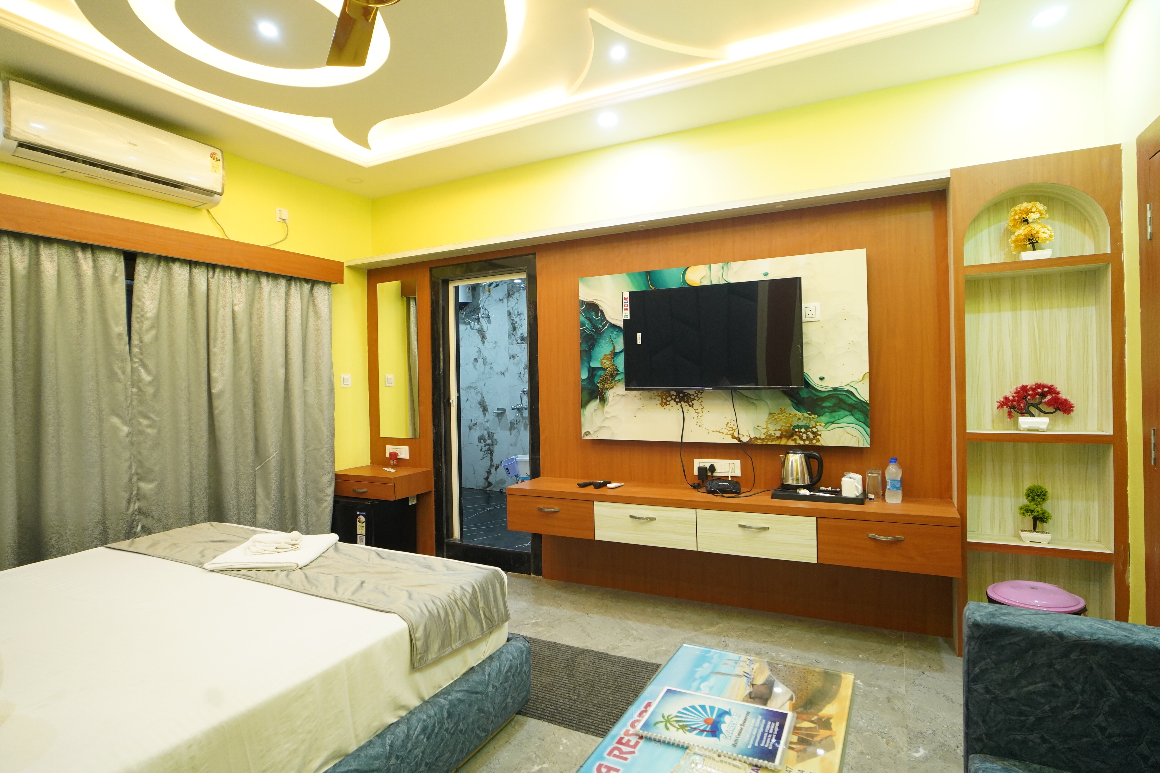 GOA RESORT - Tap to explore photos