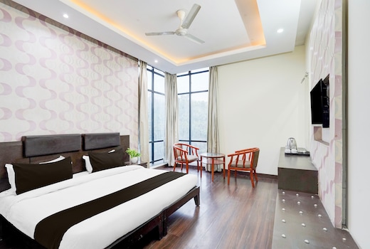 Super Townhouse Sector 51 Noida Near Metro Station